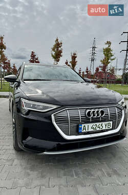 Внедорожник / Кроссовер Audi e-tron 2019 в 