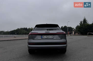Внедорожник / Кроссовер Audi e-tron 2022 в 