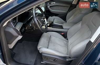 Позашляховик / Кросовер Audi e-tron 2020 в 
