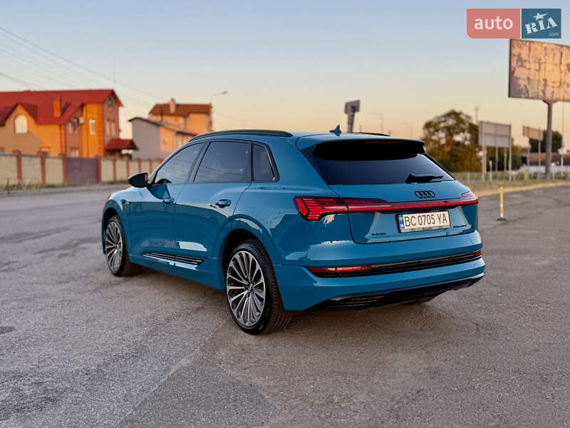 Внедорожник / Кроссовер Audi e-tron 2019 в Киеве