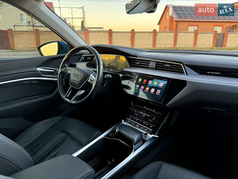 Внедорожник / Кроссовер Audi e-tron 2019 в Киеве