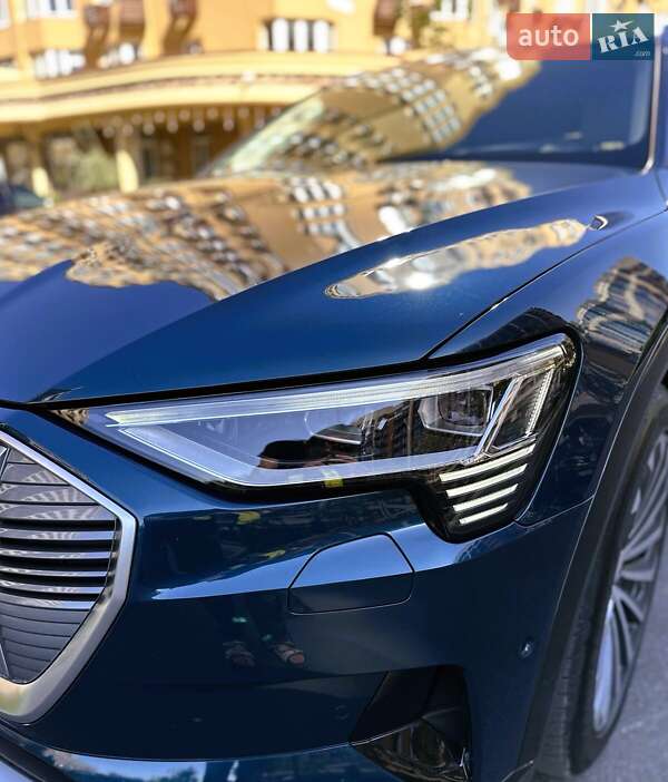 Внедорожник / Кроссовер Audi e-tron 2018 в Киеве