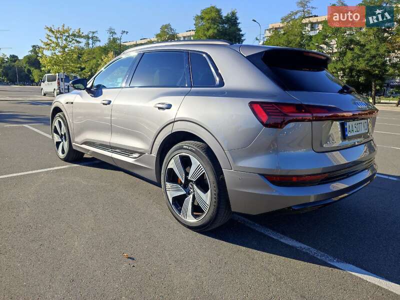 Внедорожник / Кроссовер Audi e-tron 2021 в Киеве фото 18 Внедорожник / Кроссовер Audi e-tron 2021 в Киеве