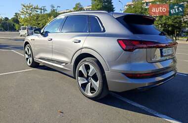 Внедорожник / Кроссовер Audi e-tron 2021 в 