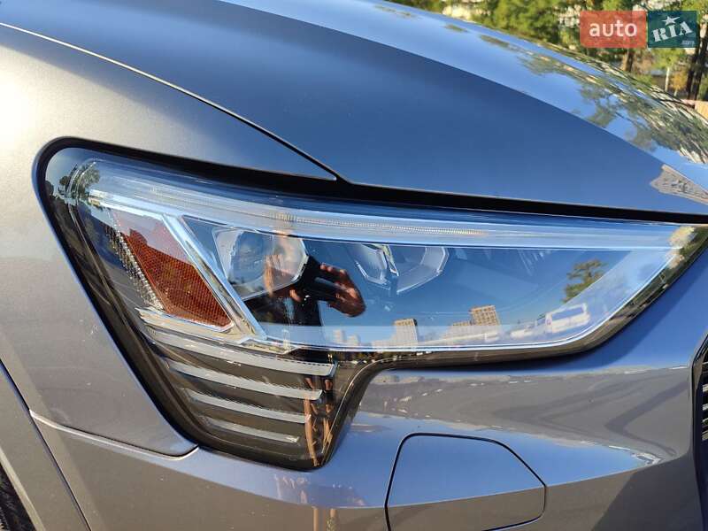 Внедорожник / Кроссовер Audi e-tron 2021 в Киеве фото 51 Внедорожник / Кроссовер Audi e-tron 2021 в Киеве