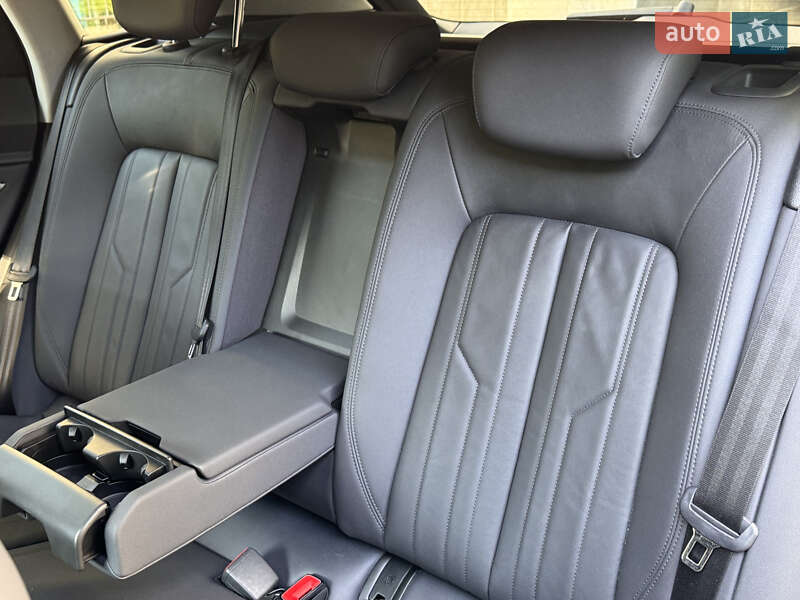 Внедорожник / Кроссовер Audi e-tron 2019 в Киеве