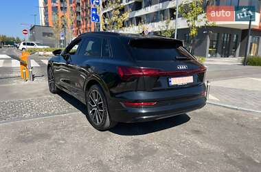 Внедорожник / Кроссовер Audi e-tron 2020 в 