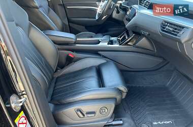Внедорожник / Кроссовер Audi e-tron 2020 в 