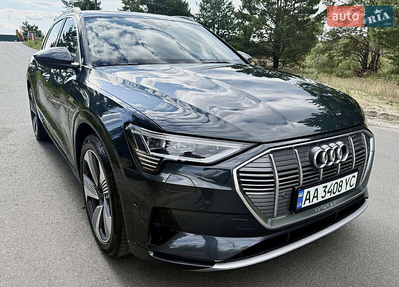 Внедорожник / Кроссовер Audi e-tron 2019 в Киеве