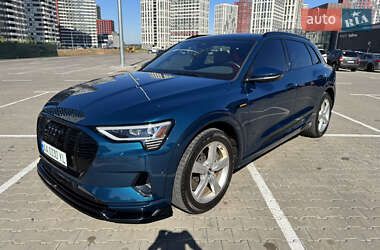 Позашляховик / Кросовер Audi e-tron 2019 в Києві