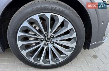 Позашляховик / Кросовер Audi e-tron 2021 в 