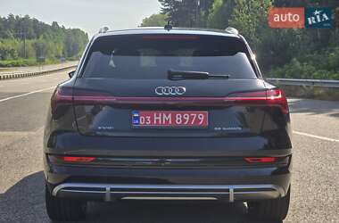 Внедорожник / Кроссовер Audi e-tron 2021 в 