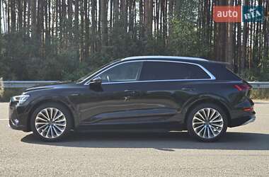 Внедорожник / Кроссовер Audi e-tron 2021 в 