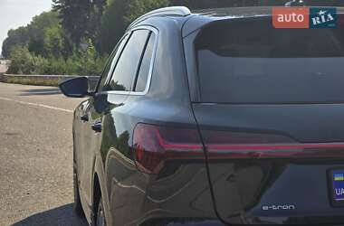 Внедорожник / Кроссовер Audi e-tron 2021 в 