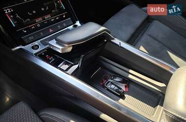 Внедорожник / Кроссовер Audi e-tron 2021 в 