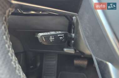 Внедорожник / Кроссовер Audi e-tron 2021 в 