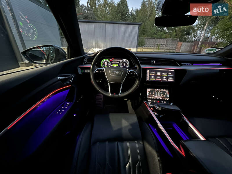 Внедорожник / Кроссовер Audi e-tron 2022 в Ровно фото 17 Внедорожник / Кроссовер Audi e-tron 2022 в Ровно