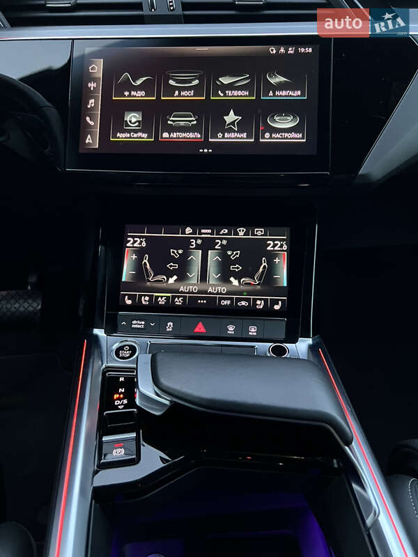 Внедорожник / Кроссовер Audi e-tron 2022 в Ровно фото 24 Внедорожник / Кроссовер Audi e-tron 2022 в Ровно