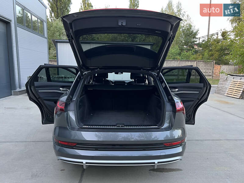 Внедорожник / Кроссовер Audi e-tron 2022 в Ровно фото 14 Внедорожник / Кроссовер Audi e-tron 2022 в Ровно