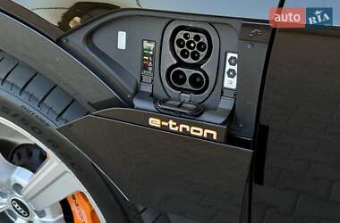 Внедорожник / Кроссовер Audi e-tron 2021 в 