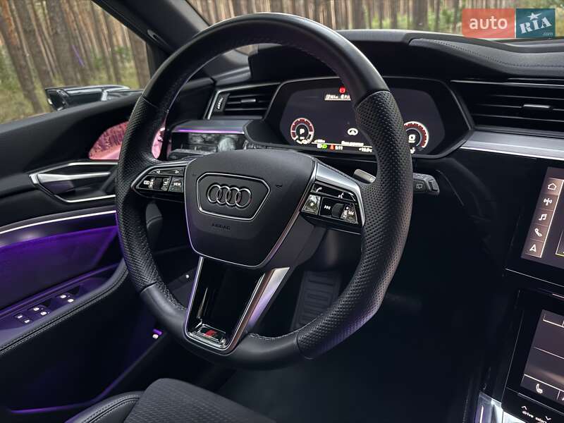 Внедорожник / Кроссовер Audi e-tron 2022 в Киеве