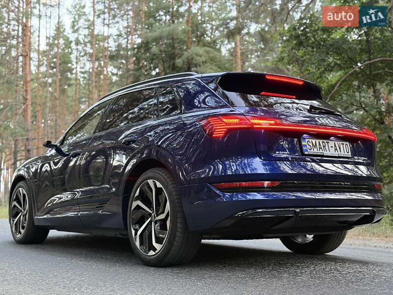 Внедорожник / Кроссовер Audi e-tron 2022 в Киеве