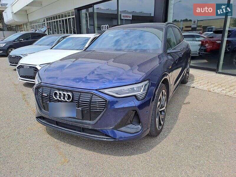 Внедорожник / Кроссовер Audi e-tron 2022 в Киеве