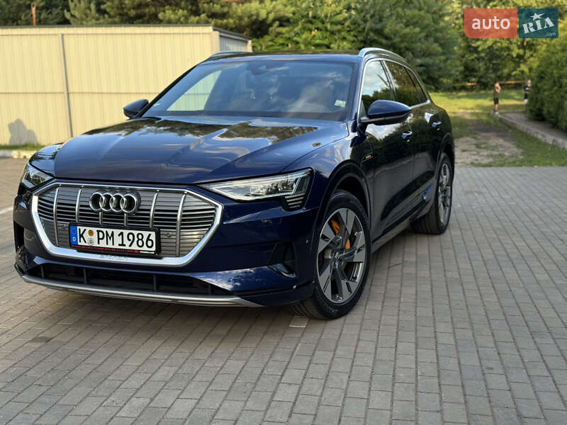 Внедорожник / Кроссовер Audi e-tron 2020 в 
