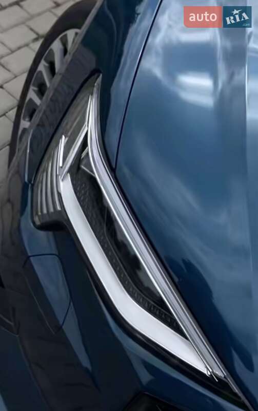 Позашляховик / Кросовер Audi e-tron 2021 в Чернівцях