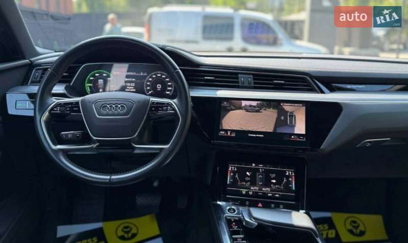 Позашляховик / Кросовер Audi e-tron 2021 в Чернівцях