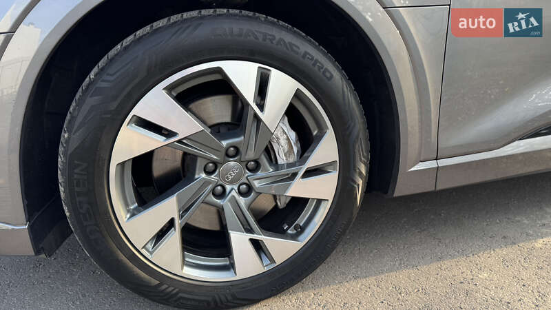 Внедорожник / Кроссовер Audi e-tron 2019 в Ужгороде