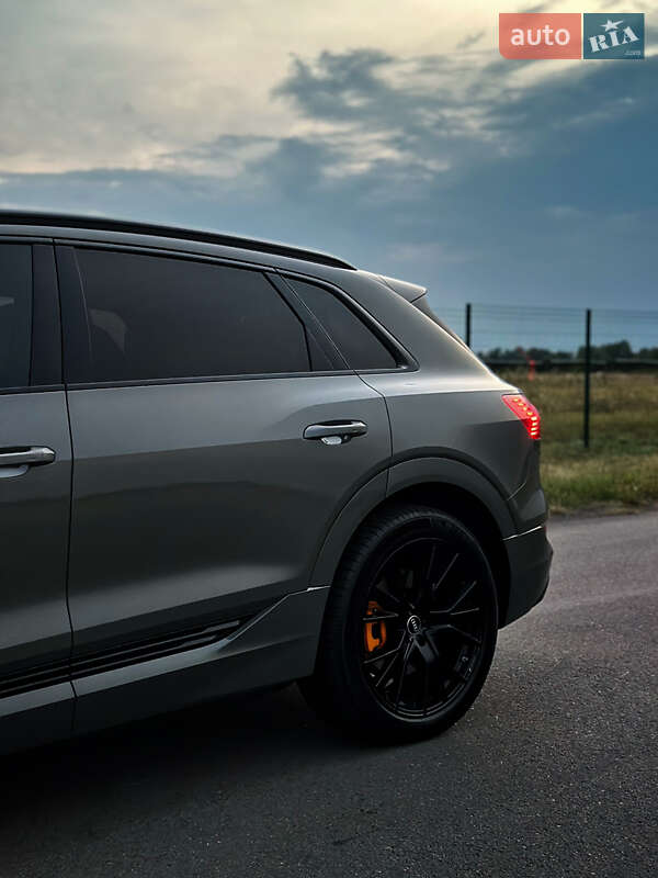 Внедорожник / Кроссовер Audi e-tron 2022 в Лубнах