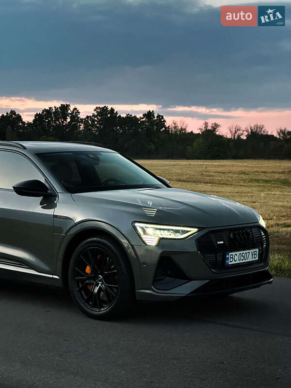 Внедорожник / Кроссовер Audi e-tron 2022 в Лубнах