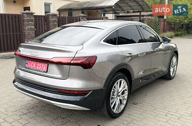 Внедорожник / Кроссовер Audi e-tron 2023 в 