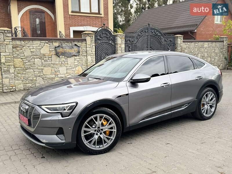 Позашляховик / Кросовер Audi e-tron 2023 в Хмельницькому