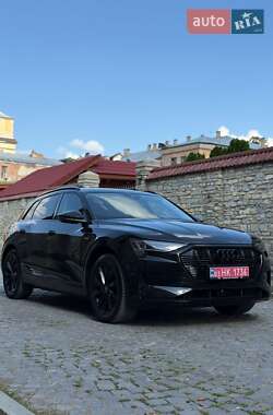 Внедорожник / Кроссовер Audi e-tron 2019 в 