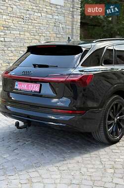 Внедорожник / Кроссовер Audi e-tron 2019 в 