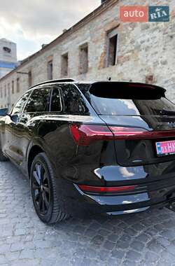 Внедорожник / Кроссовер Audi e-tron 2019 в 