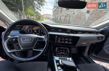 Внедорожник / Кроссовер Audi e-tron 2019 в 
