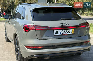 Внедорожник / Кроссовер Audi e-tron 2023 в 