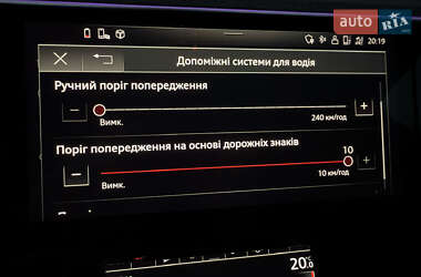 Внедорожник / Кроссовер Audi e-tron 2023 в 