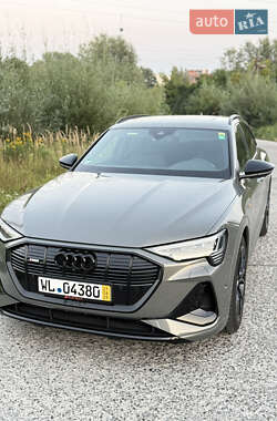 Внедорожник / Кроссовер Audi e-tron 2023 в 