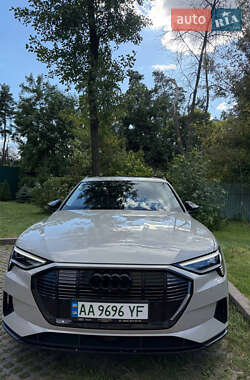 Позашляховик / Кросовер Audi e-tron 2018 в Києві