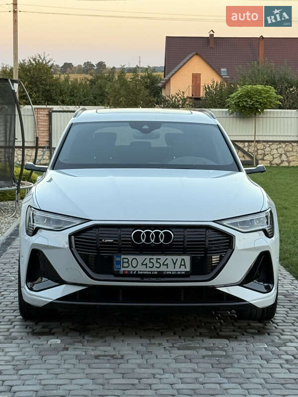 Audi e-tron 2021