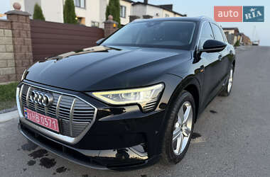 Внедорожник / Кроссовер Audi e-tron 2019 в 