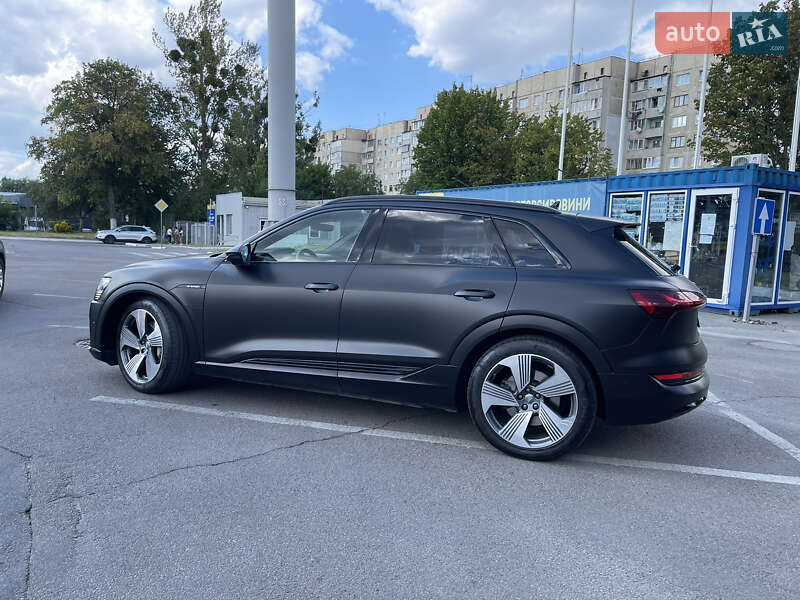 Внедорожник / Кроссовер Audi e-tron 2019 в Львове