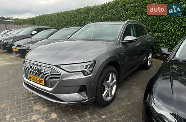 Внедорожник / Кроссовер Audi e-tron 2019 в 