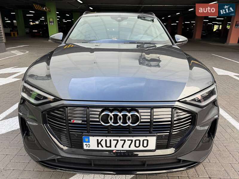 Audi e-tron 2021
