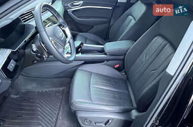 Внедорожник / Кроссовер Audi e-tron 2020 в 