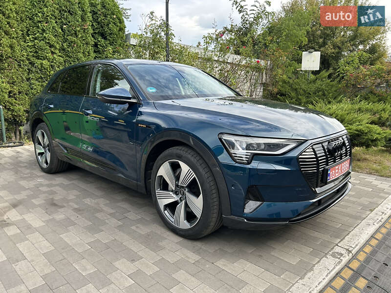 Позашляховик / Кросовер Audi e-tron 2022 в Києві